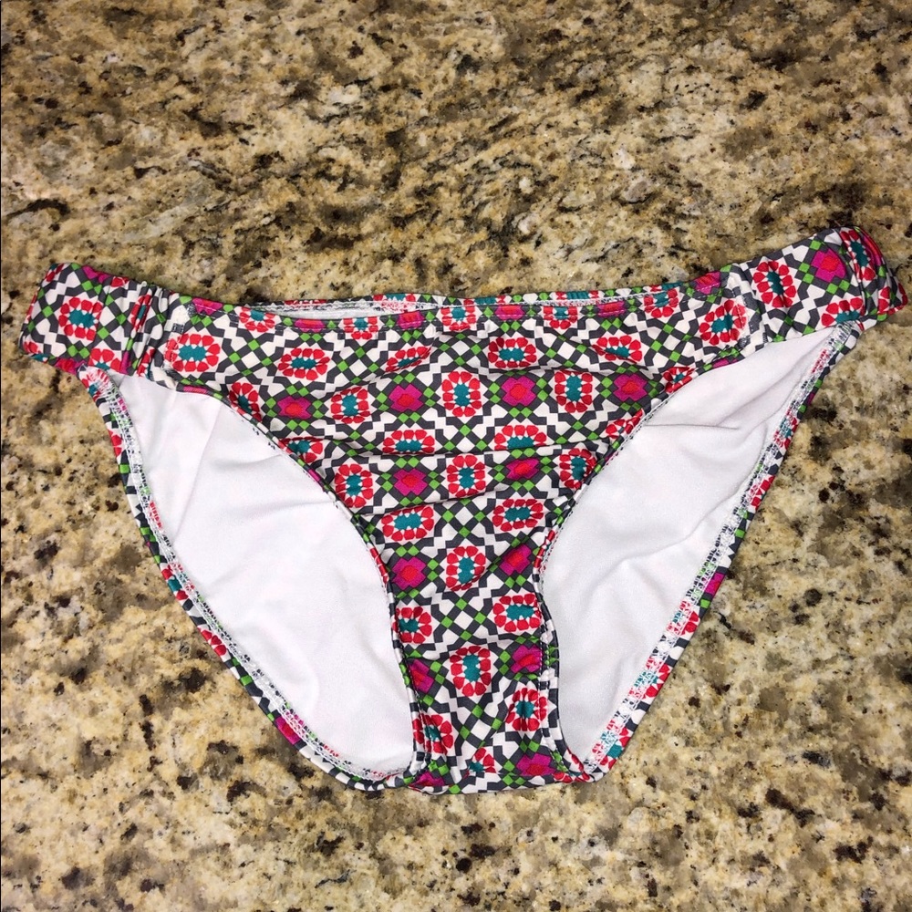 3/$30 Gianni Bini swimsuit bottom